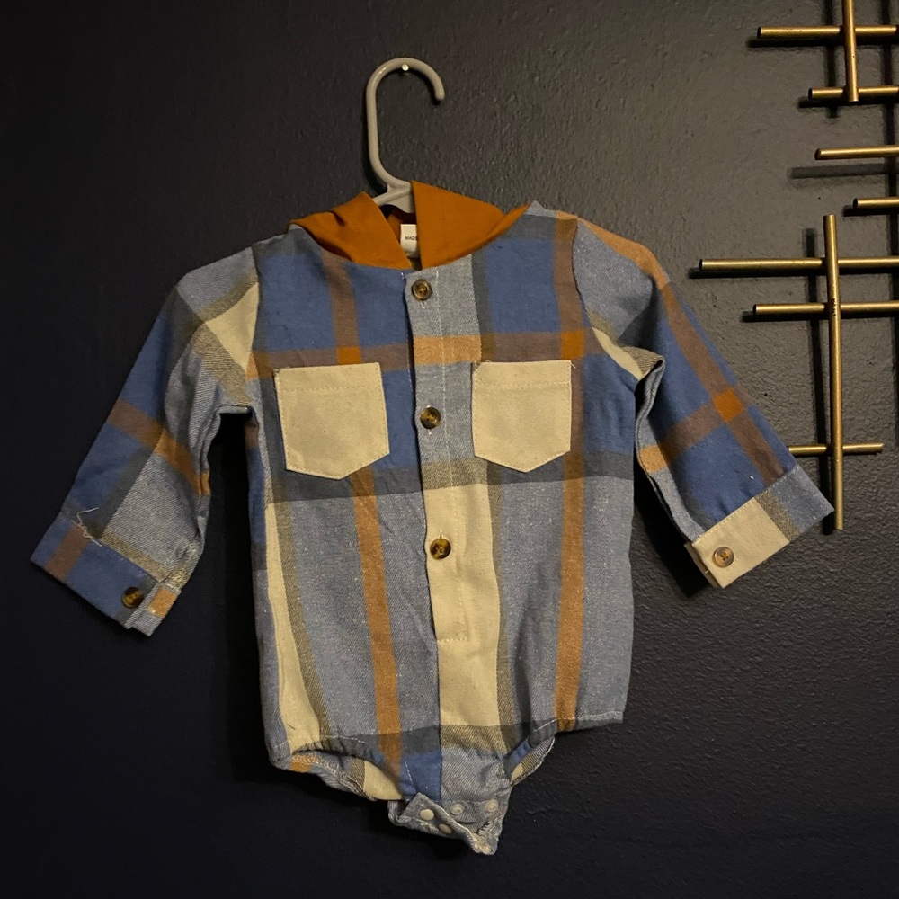 Kids onesie size 3-6m